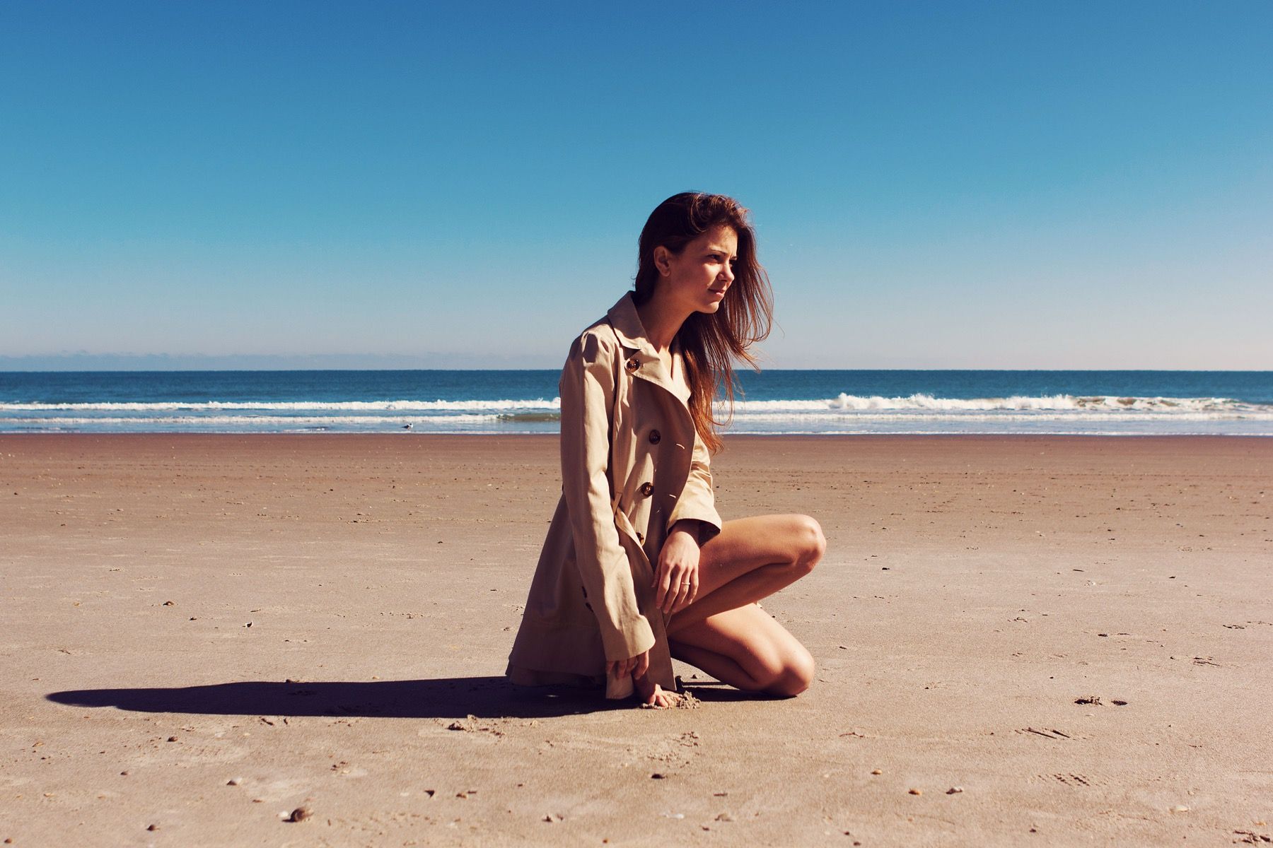 Belle de Plage, frame 6